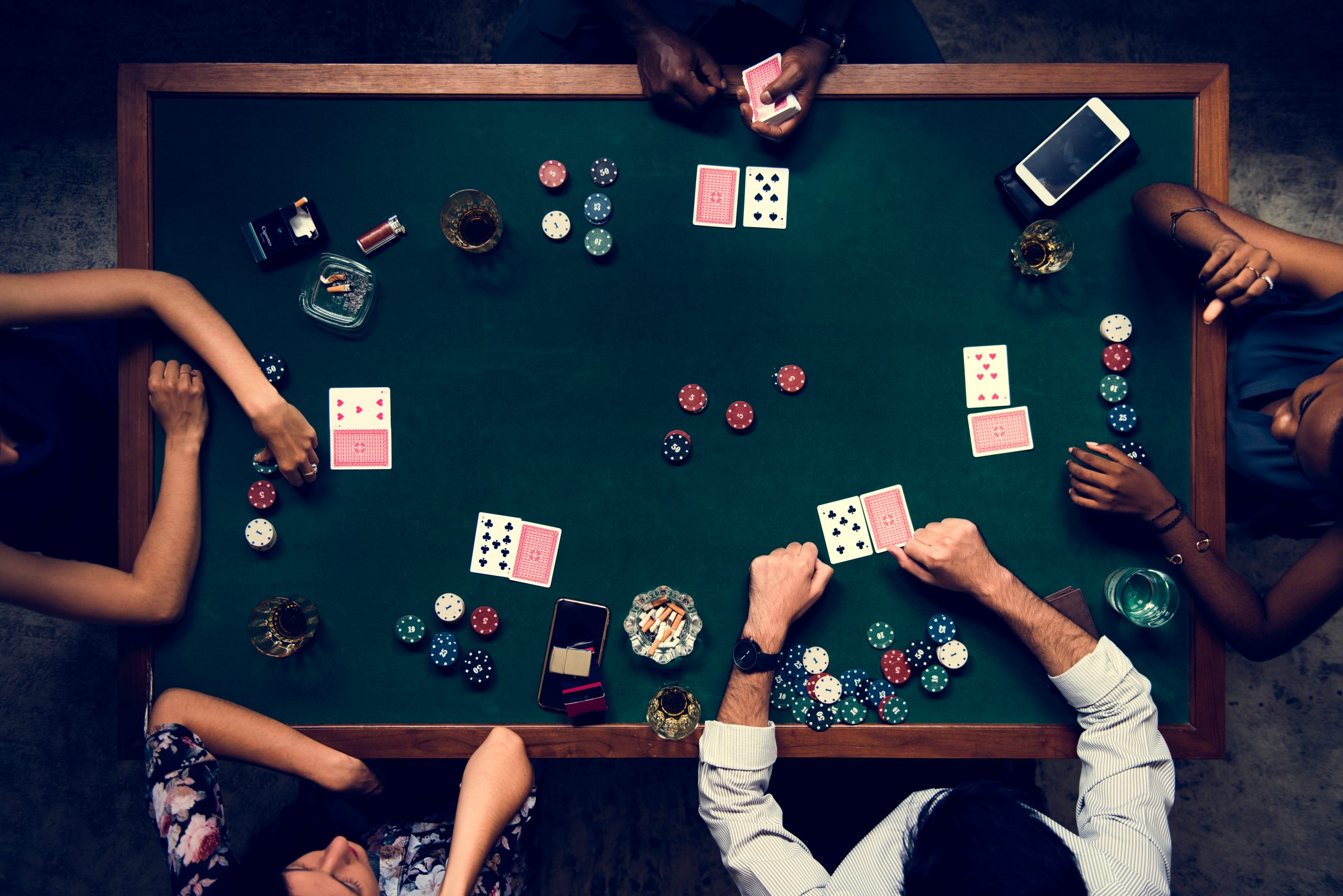Benefits of Playing Online Card Games - MPL Blog